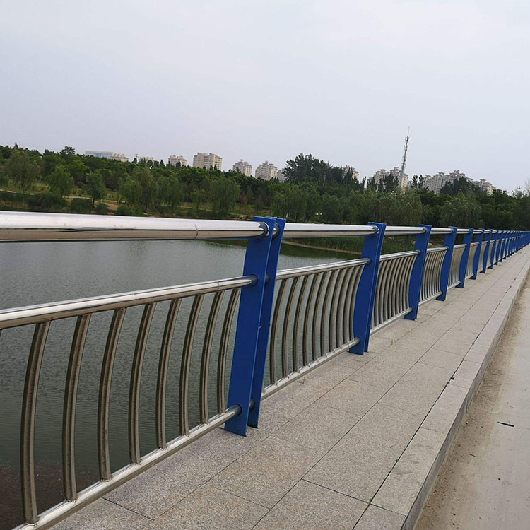 河道護(hù)欄