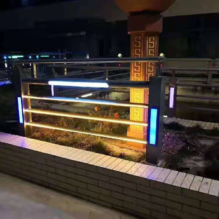 燈光護欄